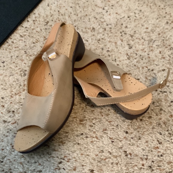Beige shoe size 37 - Picture 3 of 4